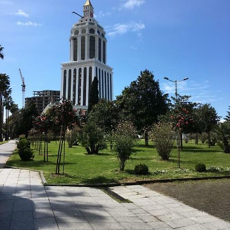 Old Batumi Apartment Luaran gambar